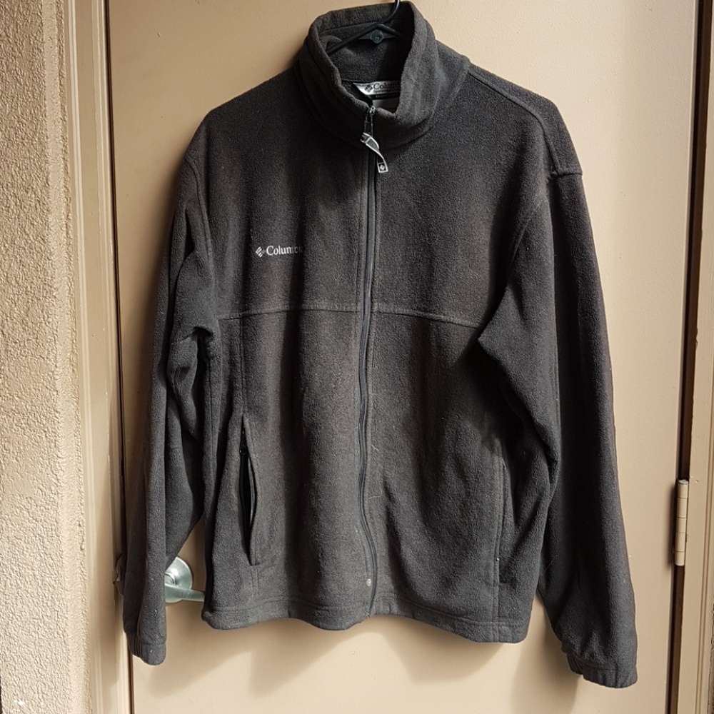 Columbia sweatshirt